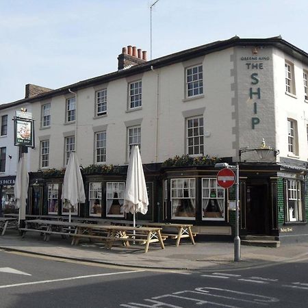 The Ship Hotel เชมส์ฟอร์ด ภายนอก รูปภาพ