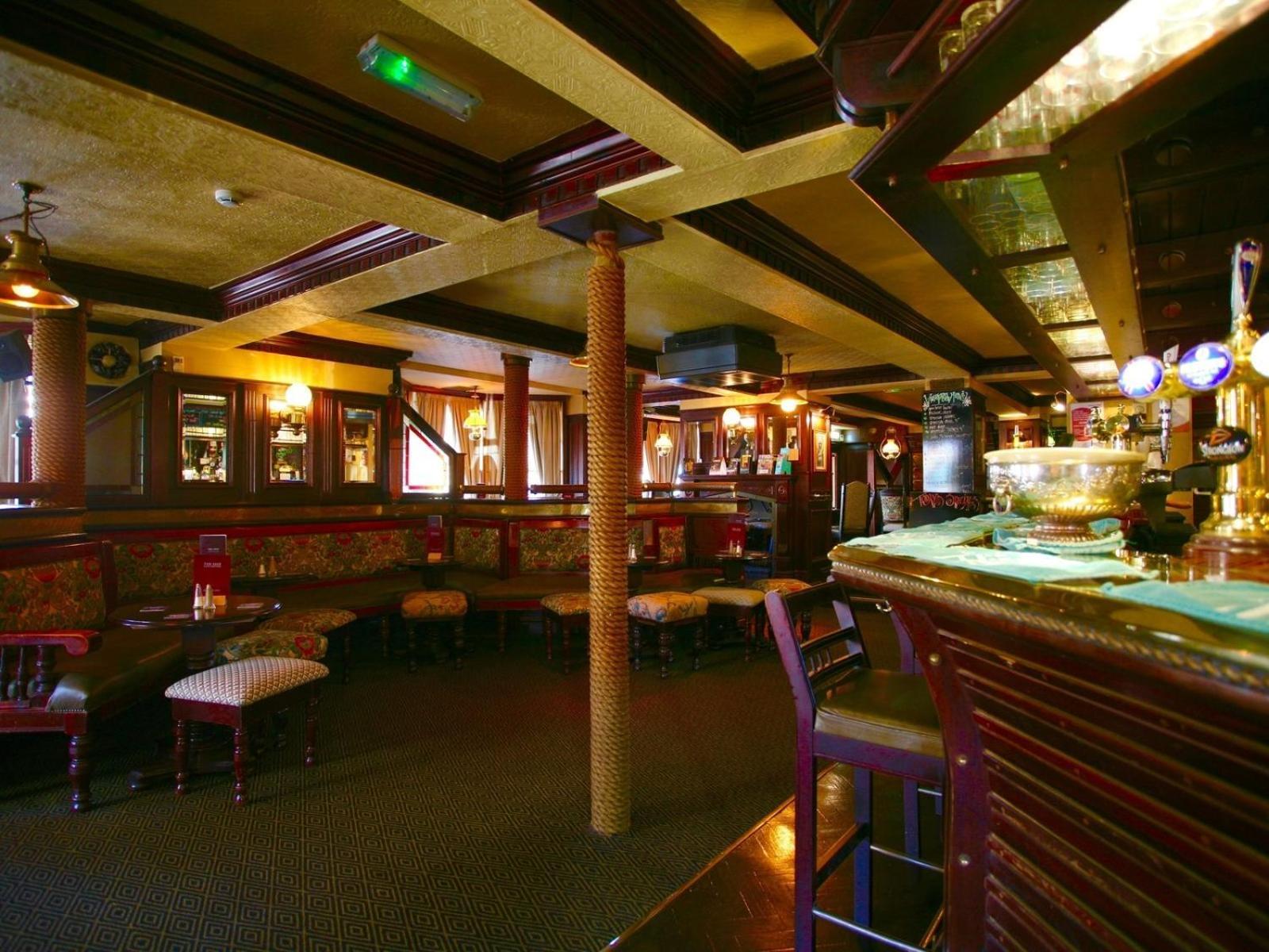 The Ship Hotel เชมส์ฟอร์ด ภายนอก รูปภาพ